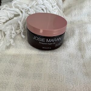 Josie Maran body butter,new unopened.